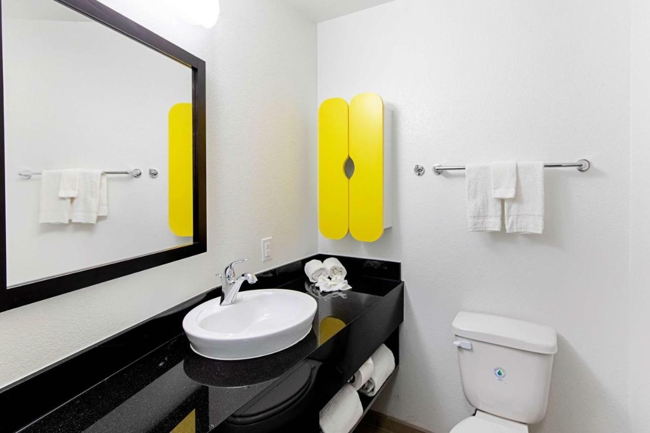 Studio 6 Austin Airport المظهر الخارجي الصورة